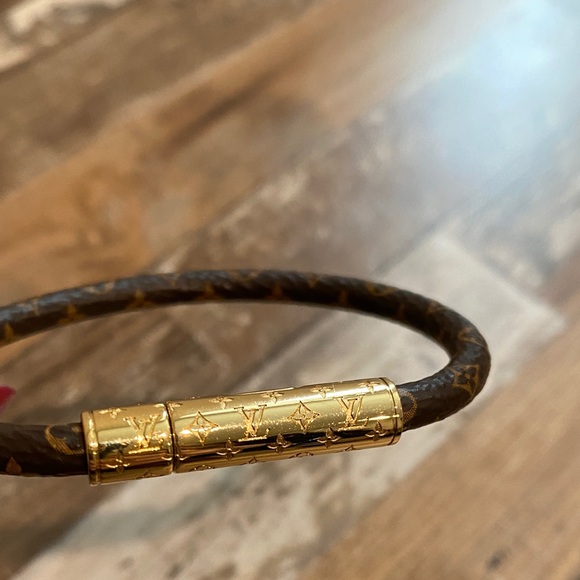 Louis Vuitton Mini Monogram Confidential Bracelet - Picture 2 of 4